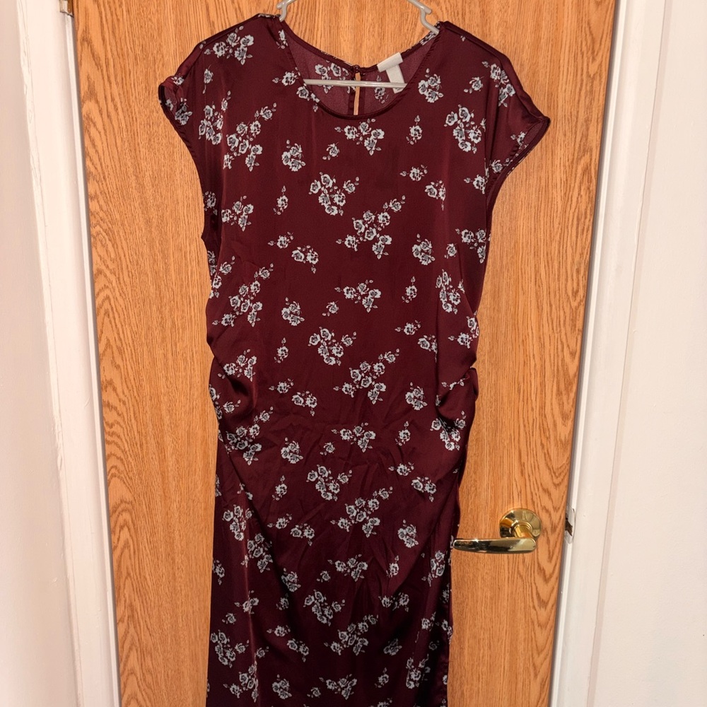 a new day Burgundy Floral Midi Dress